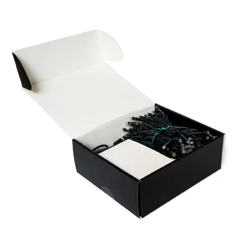 Гирлянда Twinkly в открытой коробке