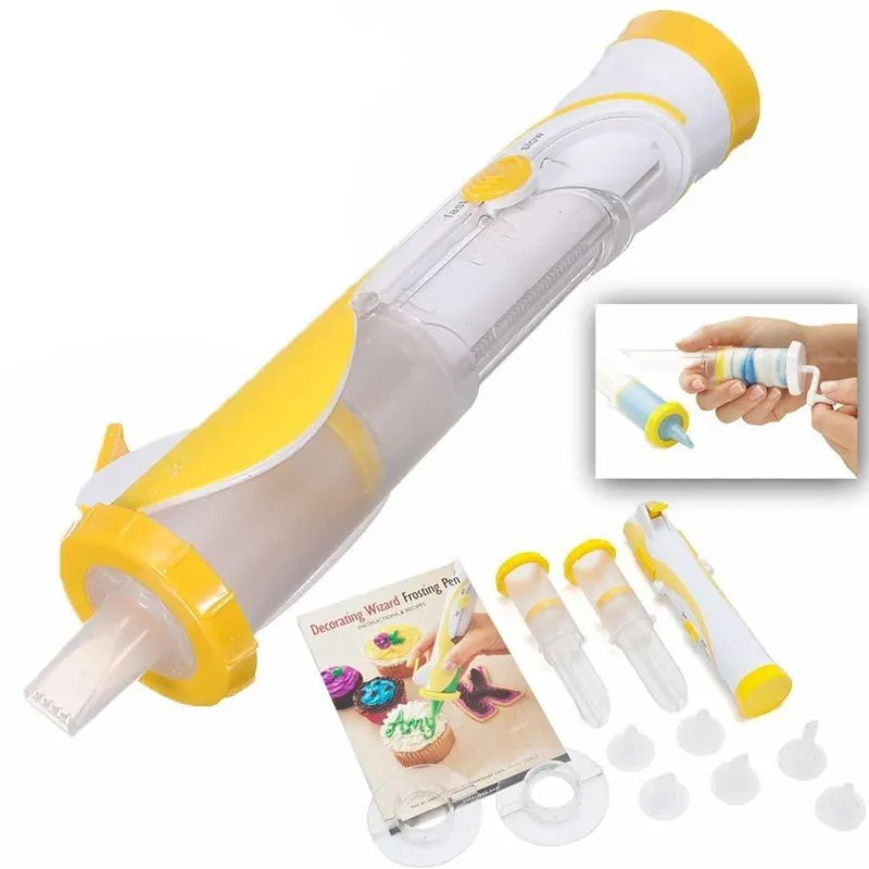 Шприц кондитерский в собранном и разобранном состоянии, заправка крема