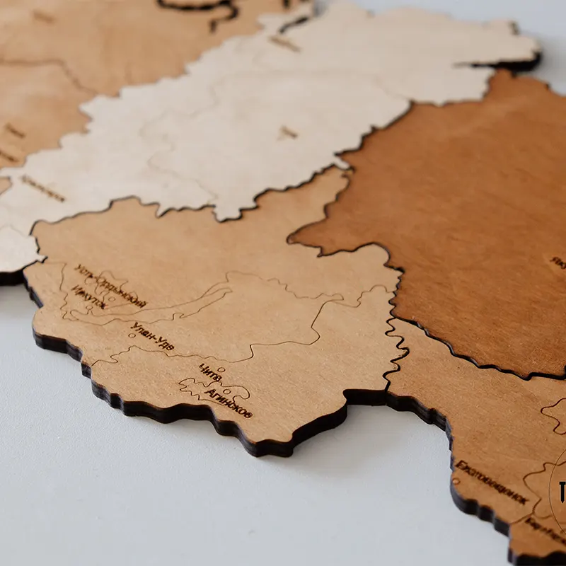 Часть собранного пазла близко