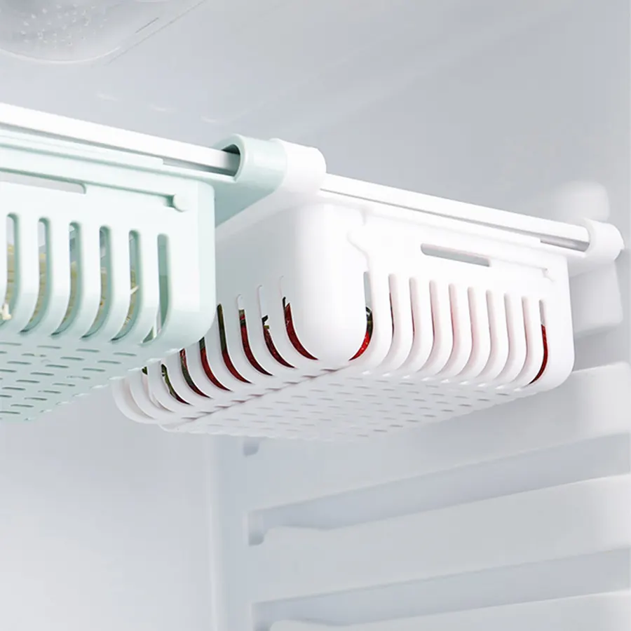 Бирюзовый и белый пластиковые кейсы