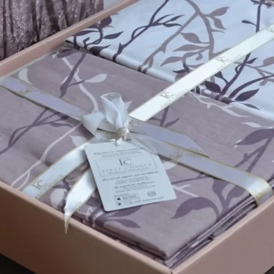 Постельное бельё с растительным рисунком в подарочной упаковке