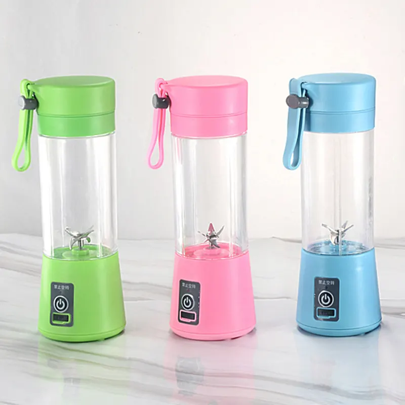 Три разных цвета блендера для смузи