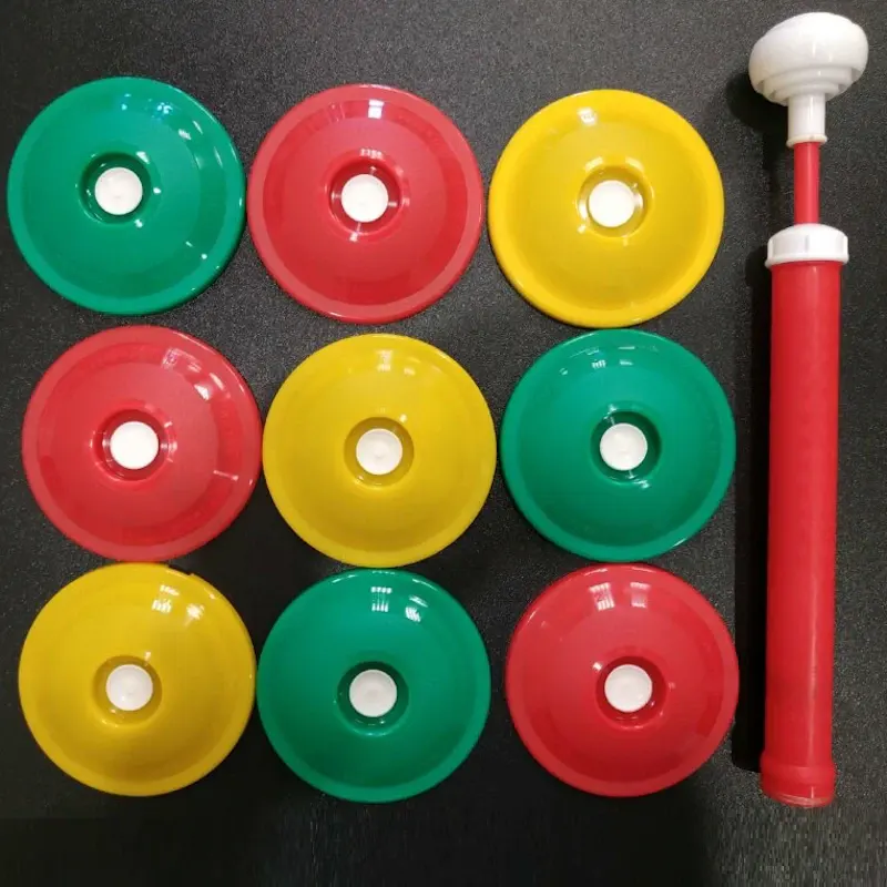 Девять разноцветных вакуумных крышек и насос