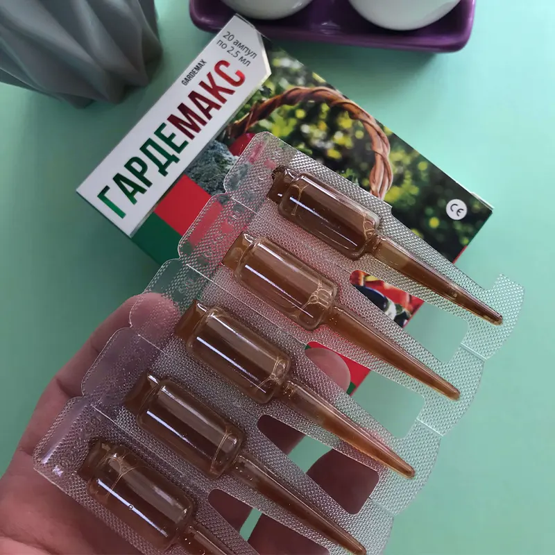 Рука держит блистер Гардемакса