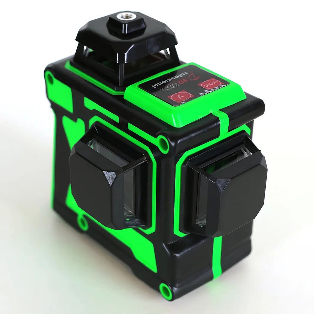 Лазерный уровень-нивелир зеленого и черного цвета с несколькими линзами, кнопками сверху